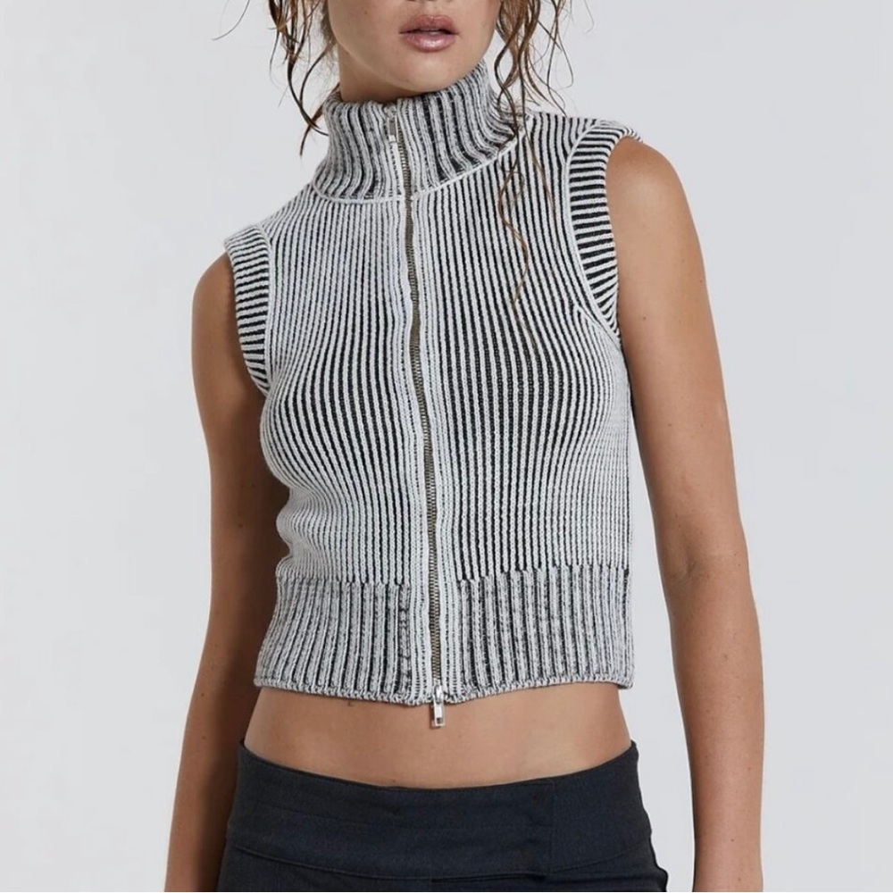 NWT Jaded London Maddox Sleeveless Turtleneck Sweater Size M